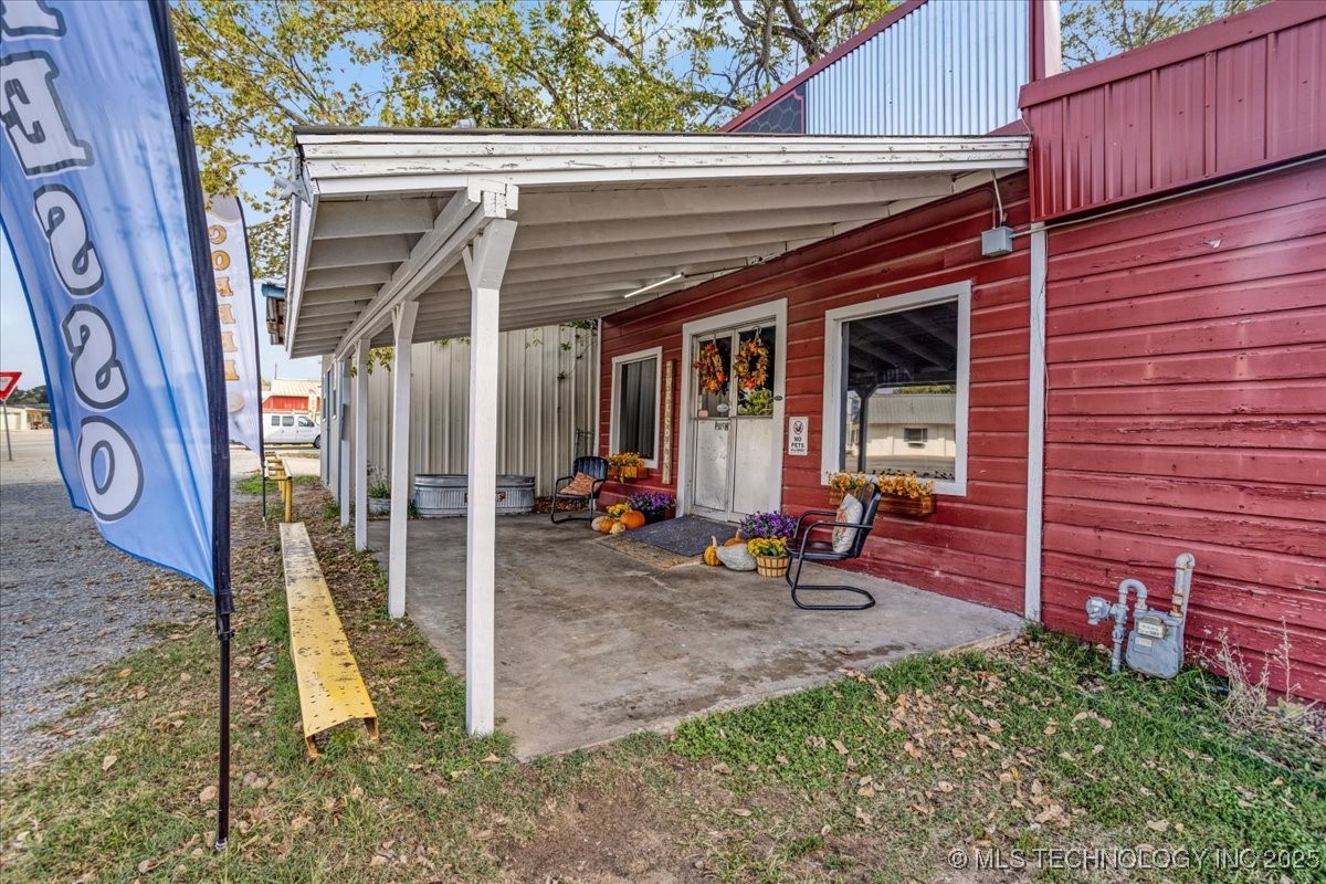 117 S Franklin Street Colbert OK 74733