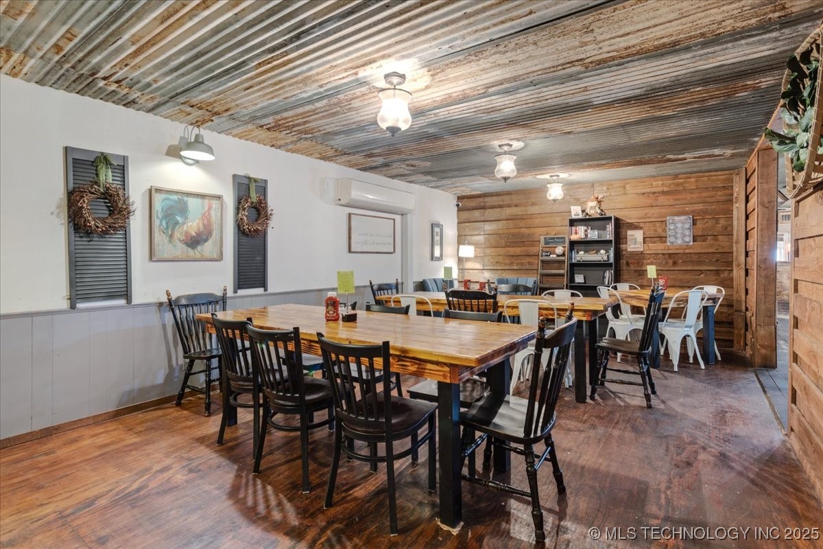 117 S Franklin Street Colbert OK 74733