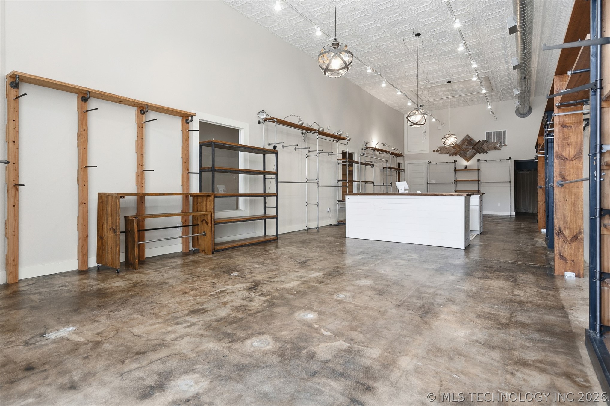 111 W Main Ardmore OK 73401