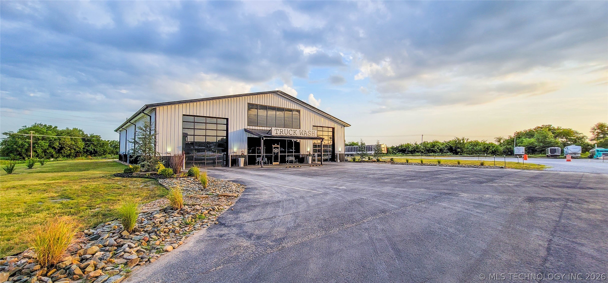 1228 W Gentry Street Checotah OK 74426