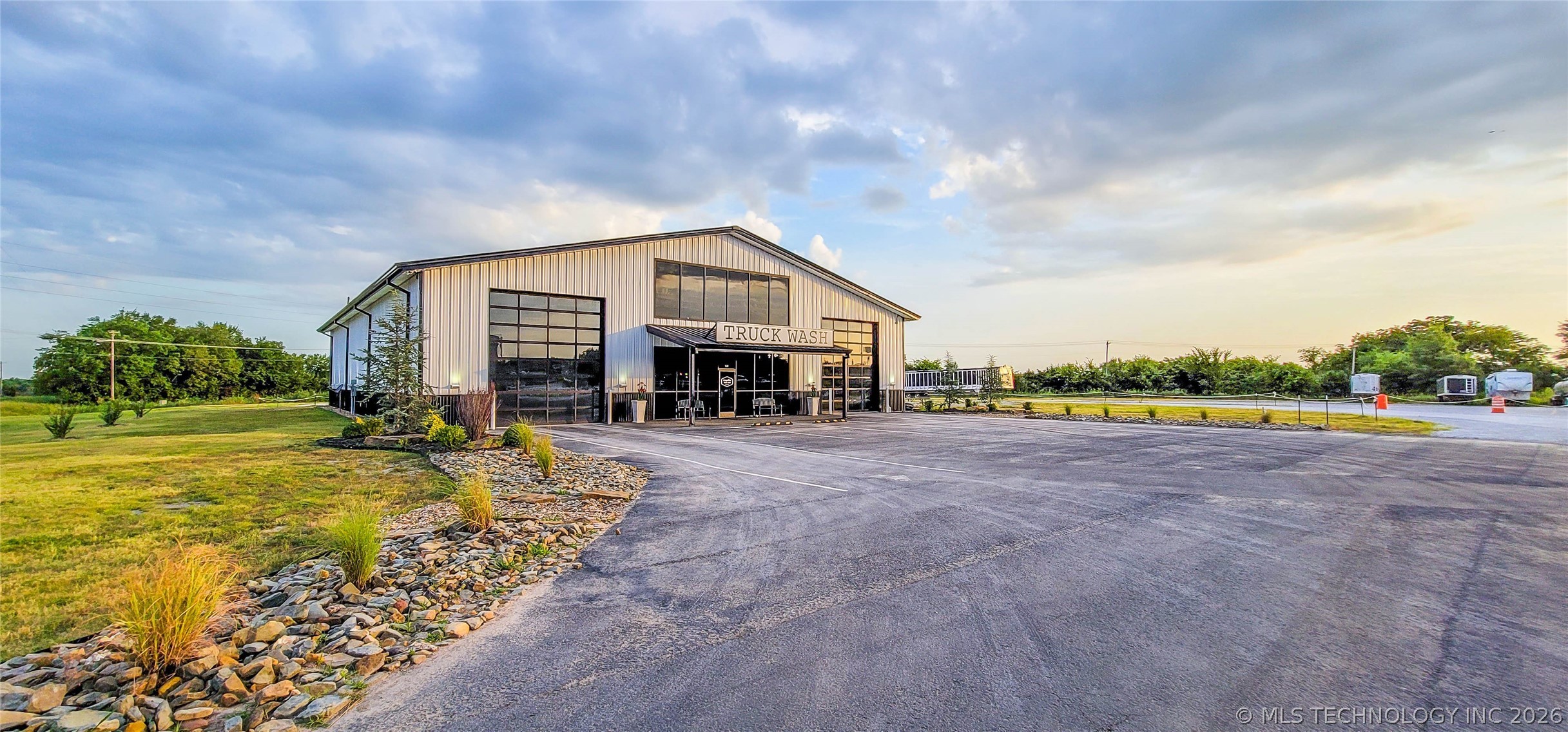 1228 W Gentry Street Checotah OK 74426