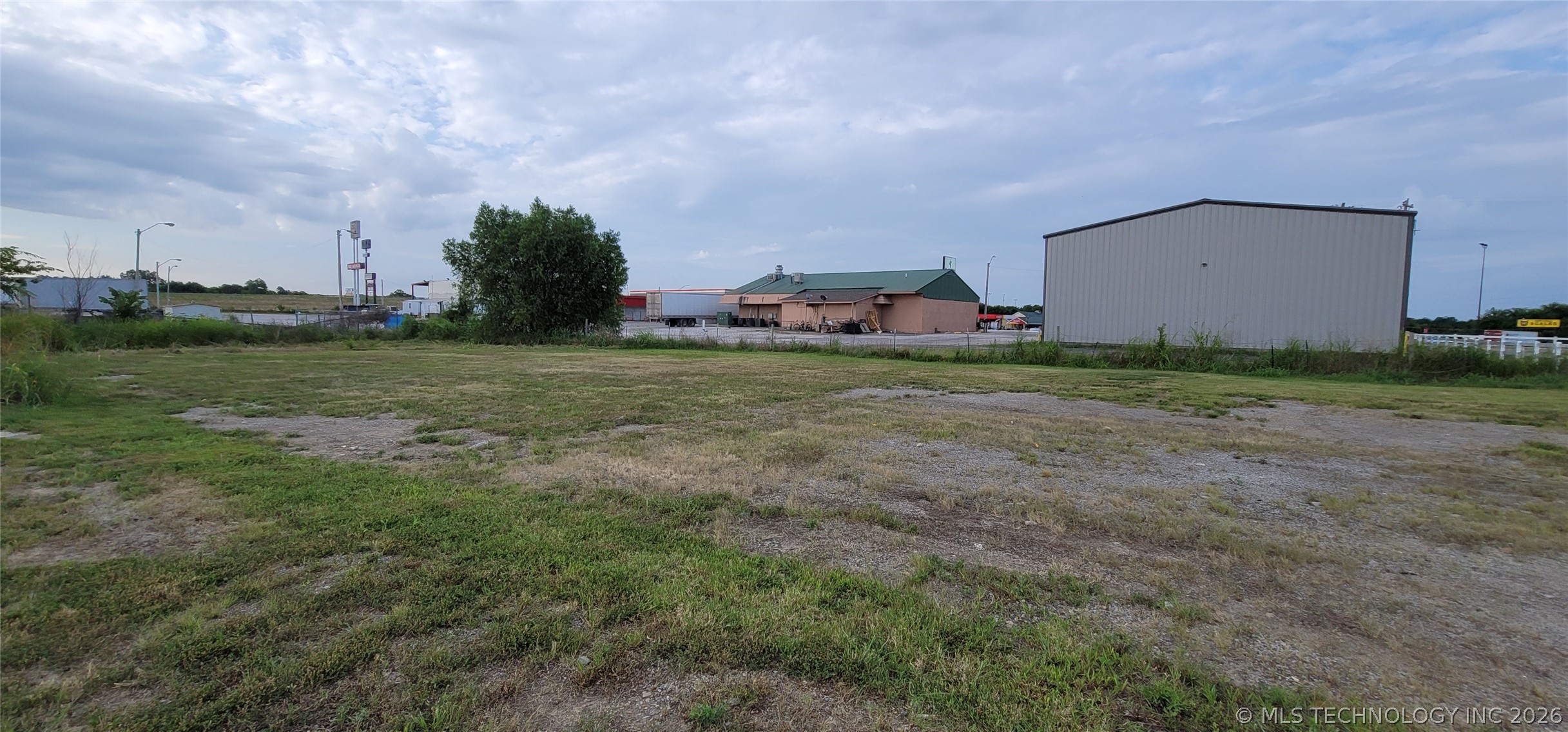 1228 W Gentry Street Checotah OK 74426