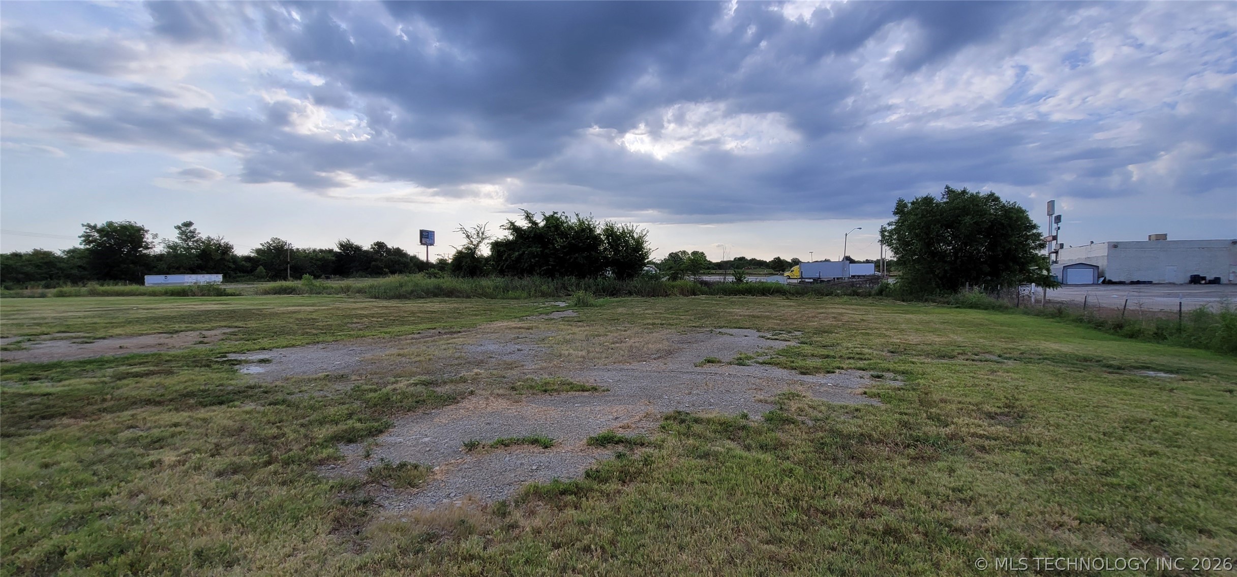 1228 W Gentry Street Checotah OK 74426