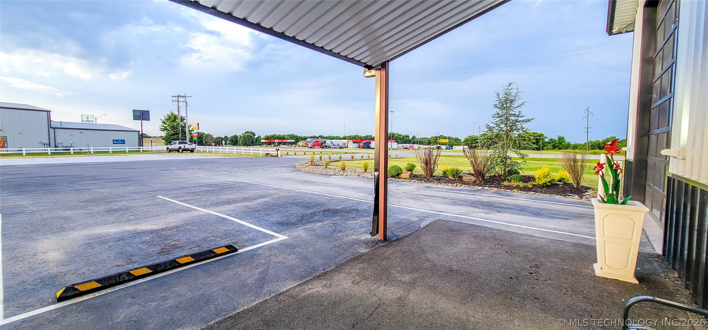 1228 W Gentry Street Checotah OK 74426