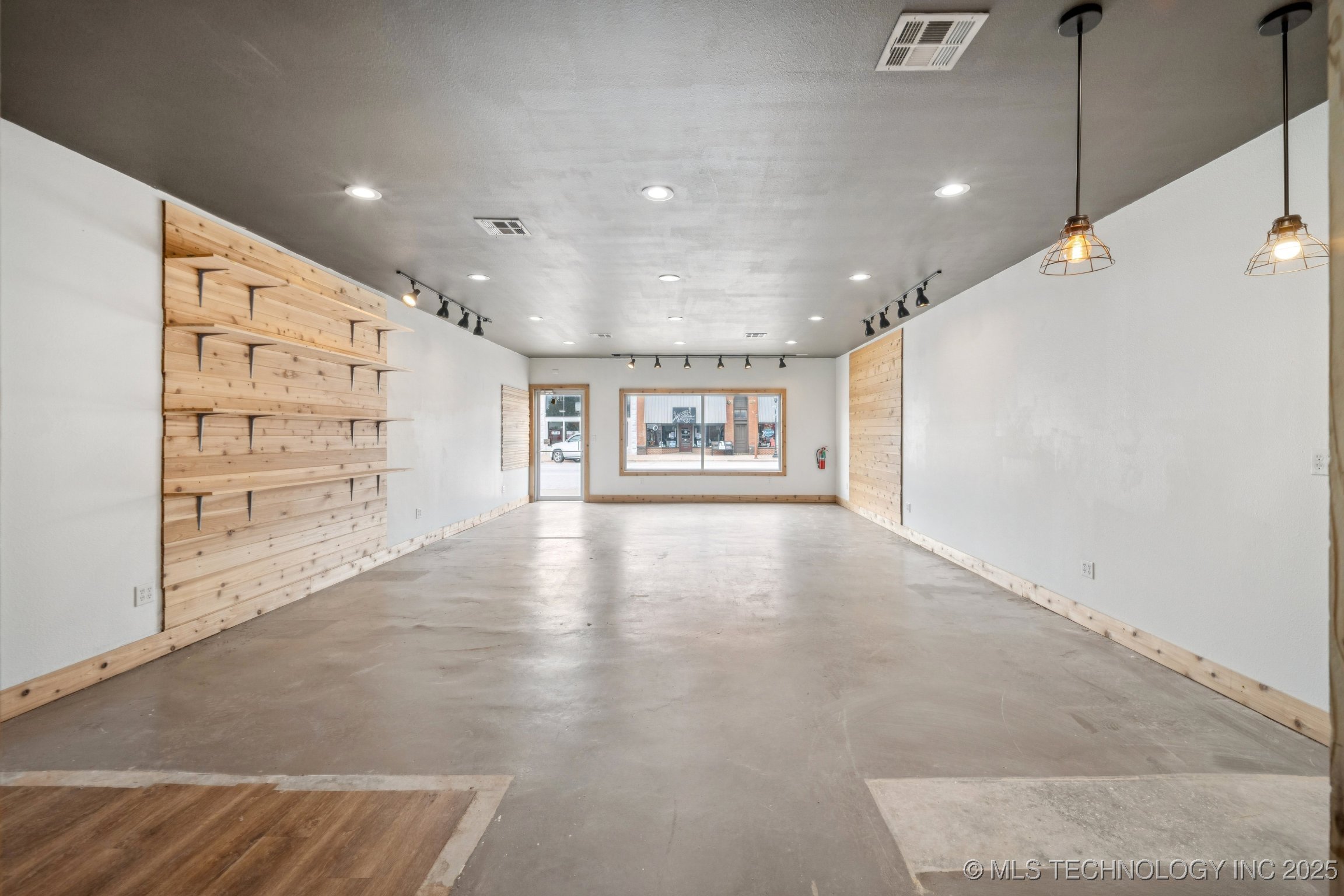 119 N Broadway Street Coweta OK 74429