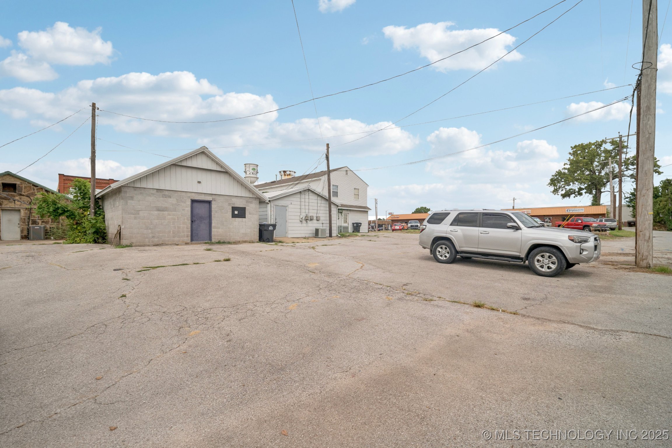 119 N Broadway Street Coweta OK 74429