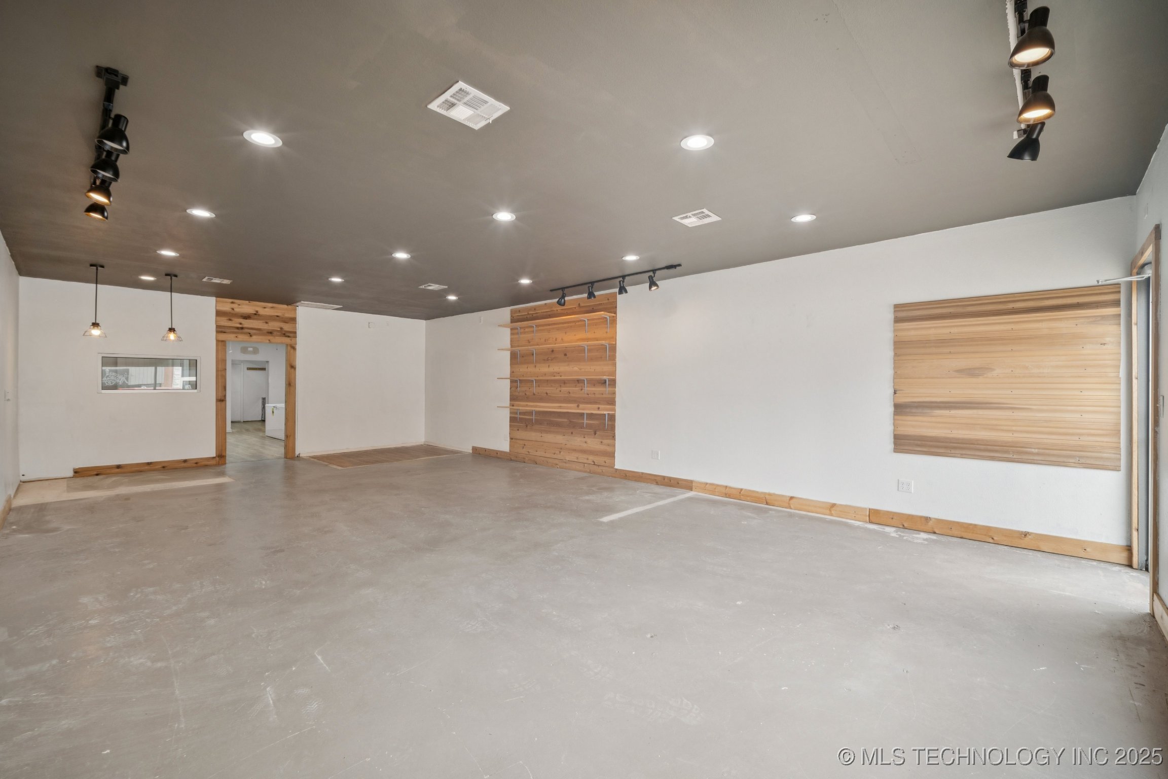 119 N Broadway Street Coweta OK 74429