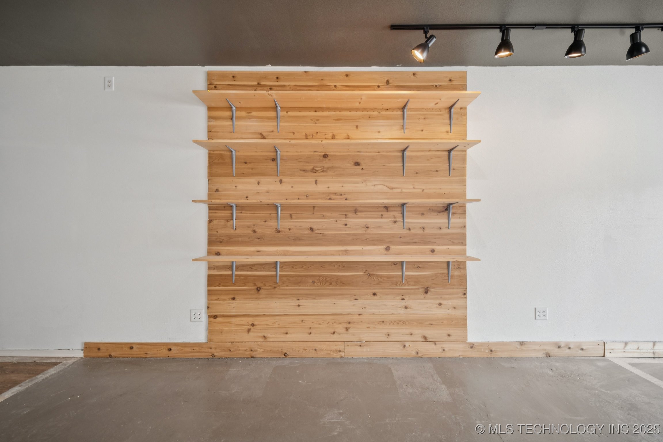 119 N Broadway Street Coweta OK 74429