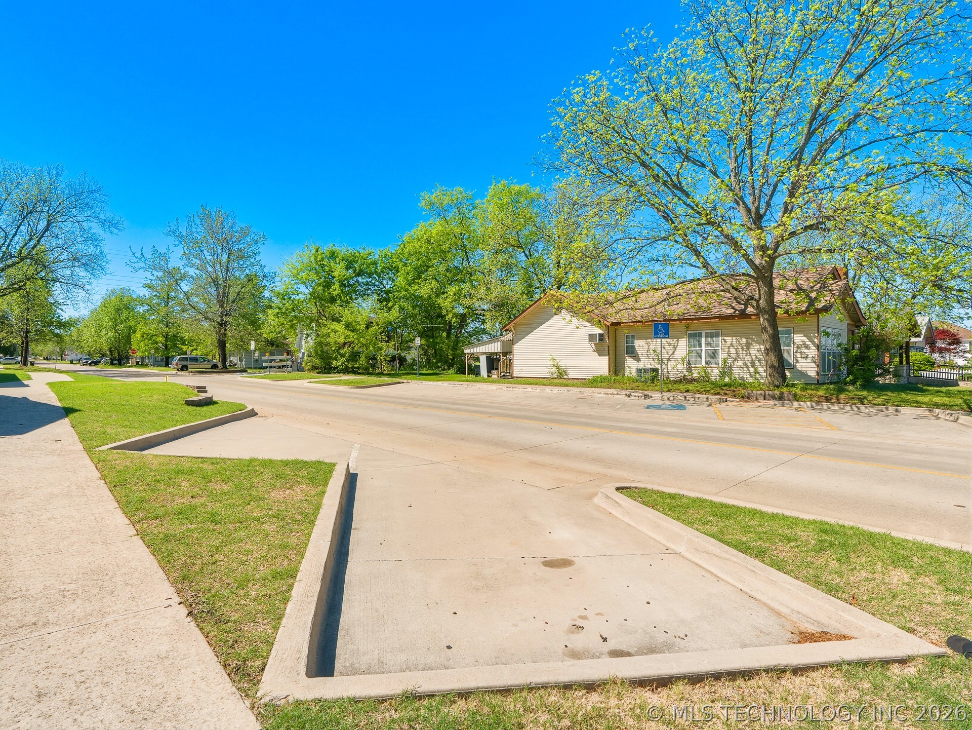 801 E Main Street Ada OK 74820