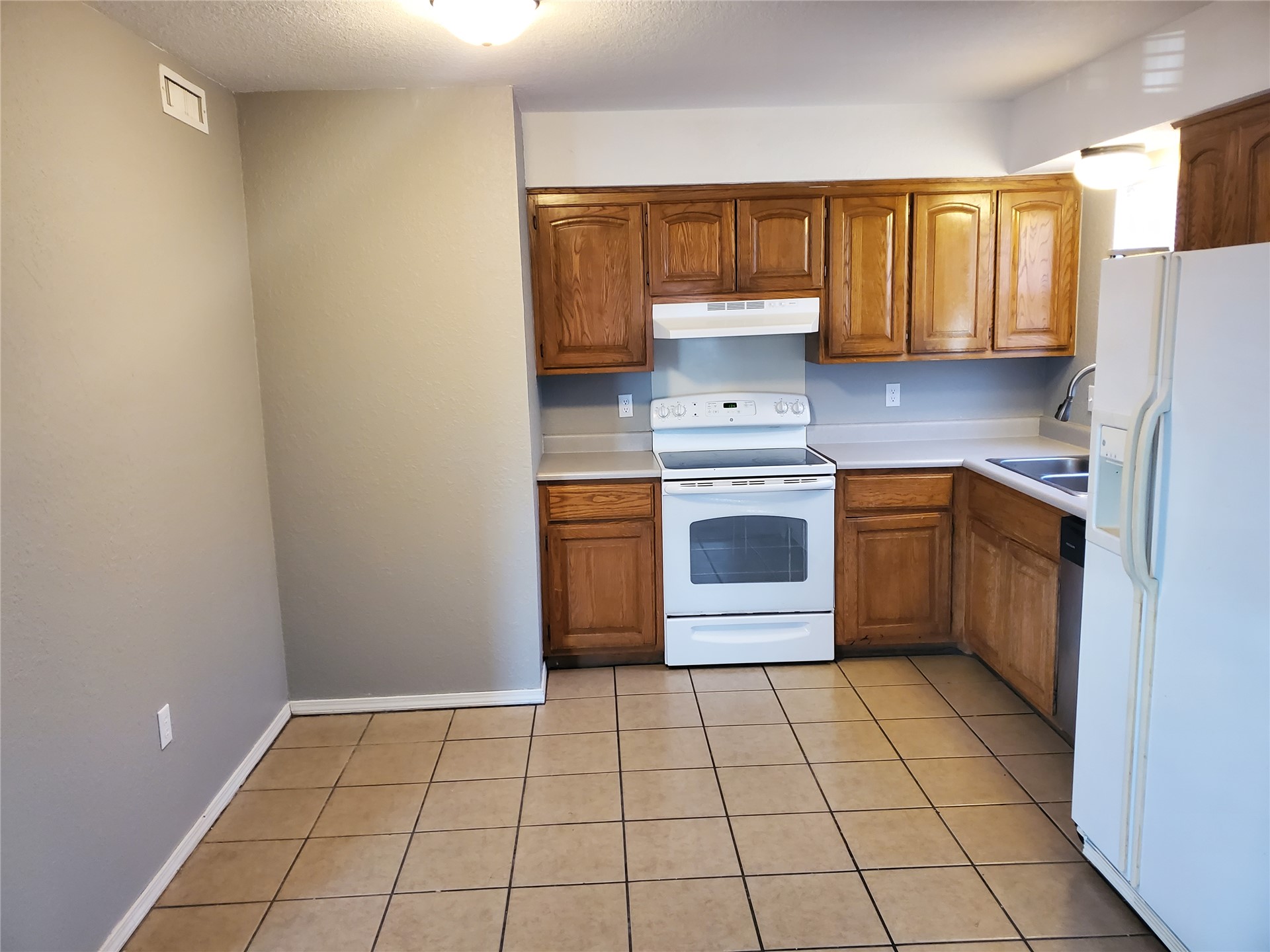 1420 Pierce Avenue Wagoner OK 74467