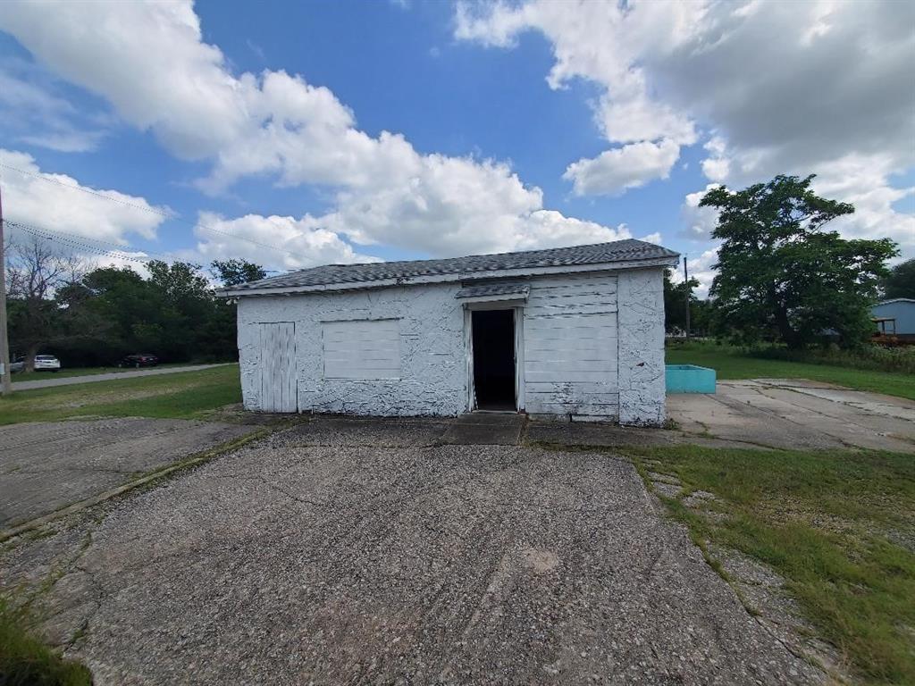 225 E Columbia Street Okemah OK 74859
