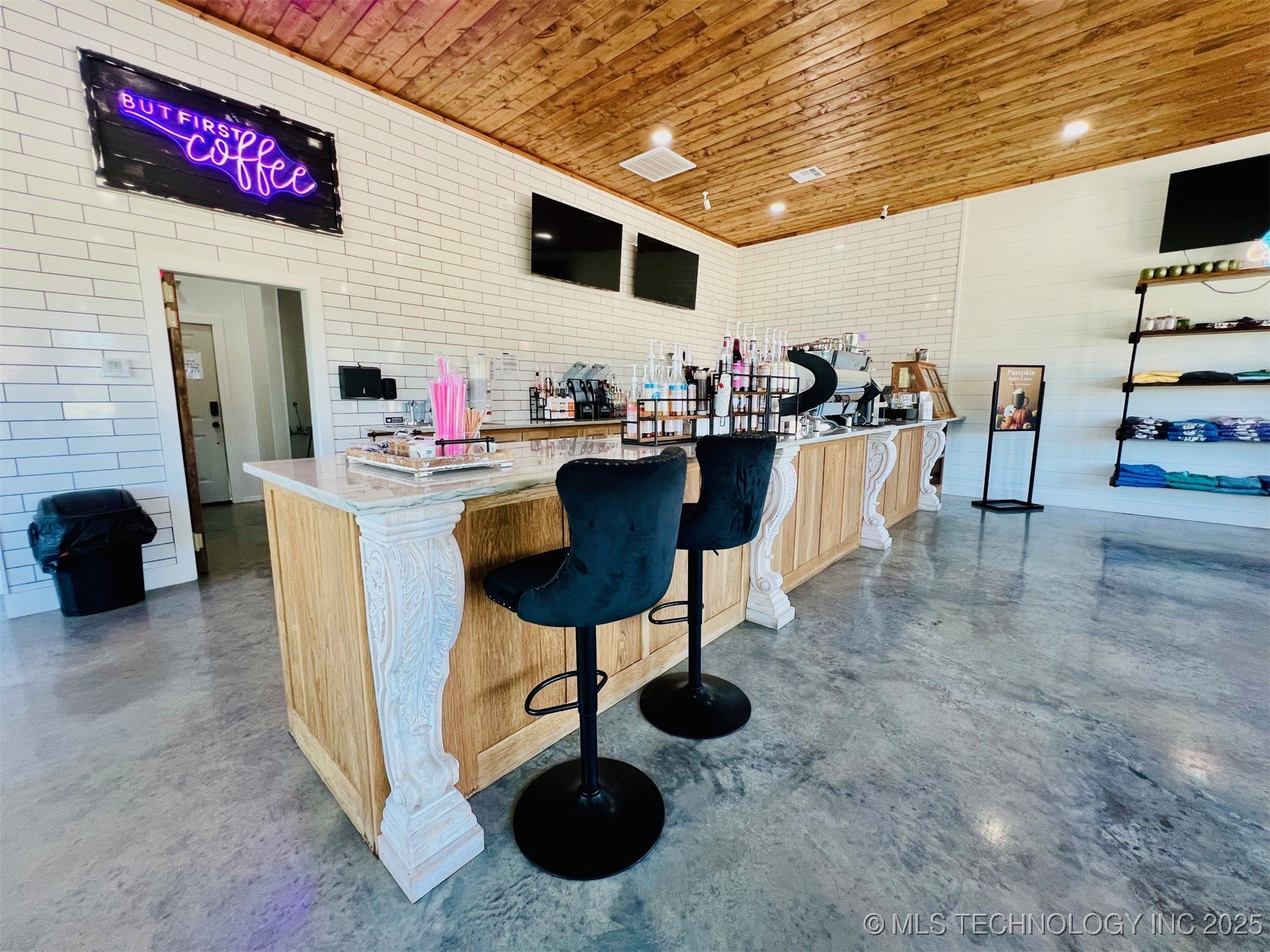 211 W Highway 70 Madill OK 73446