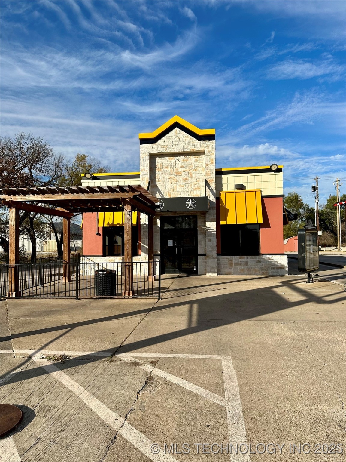 1906 W Broadway Sulphur OK 73086