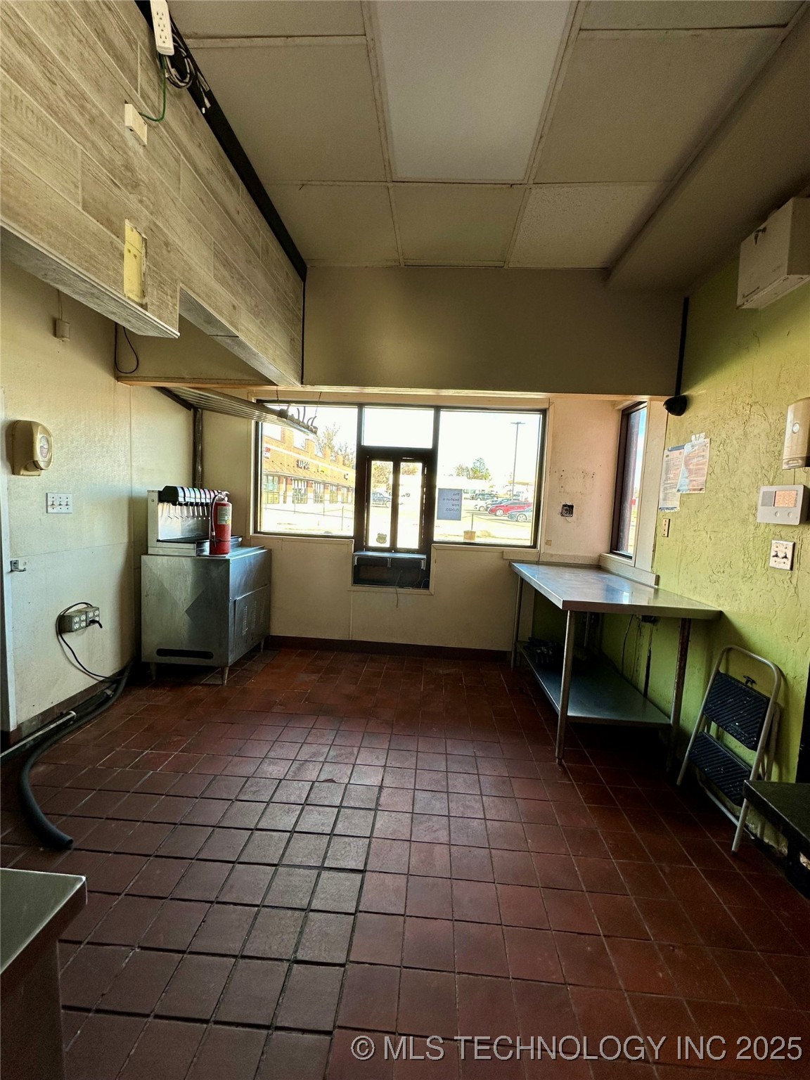 1906 W Broadway Sulphur OK 73086