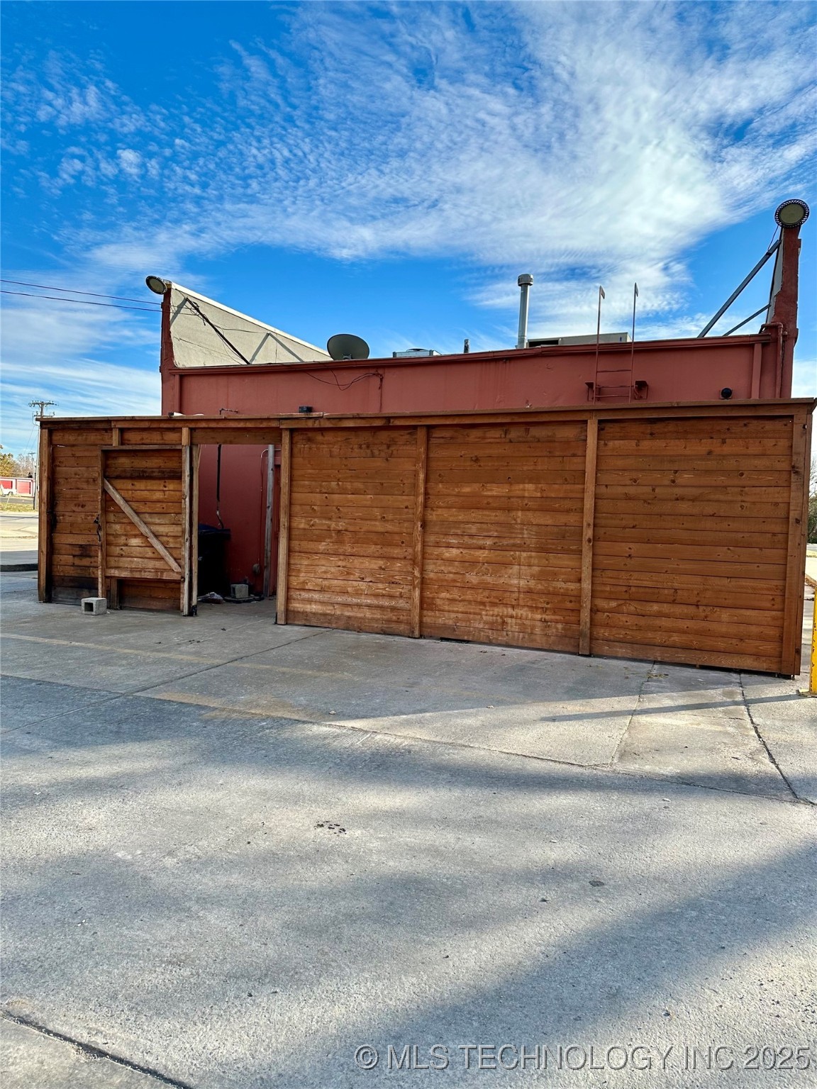 1906 W Broadway Sulphur OK 73086