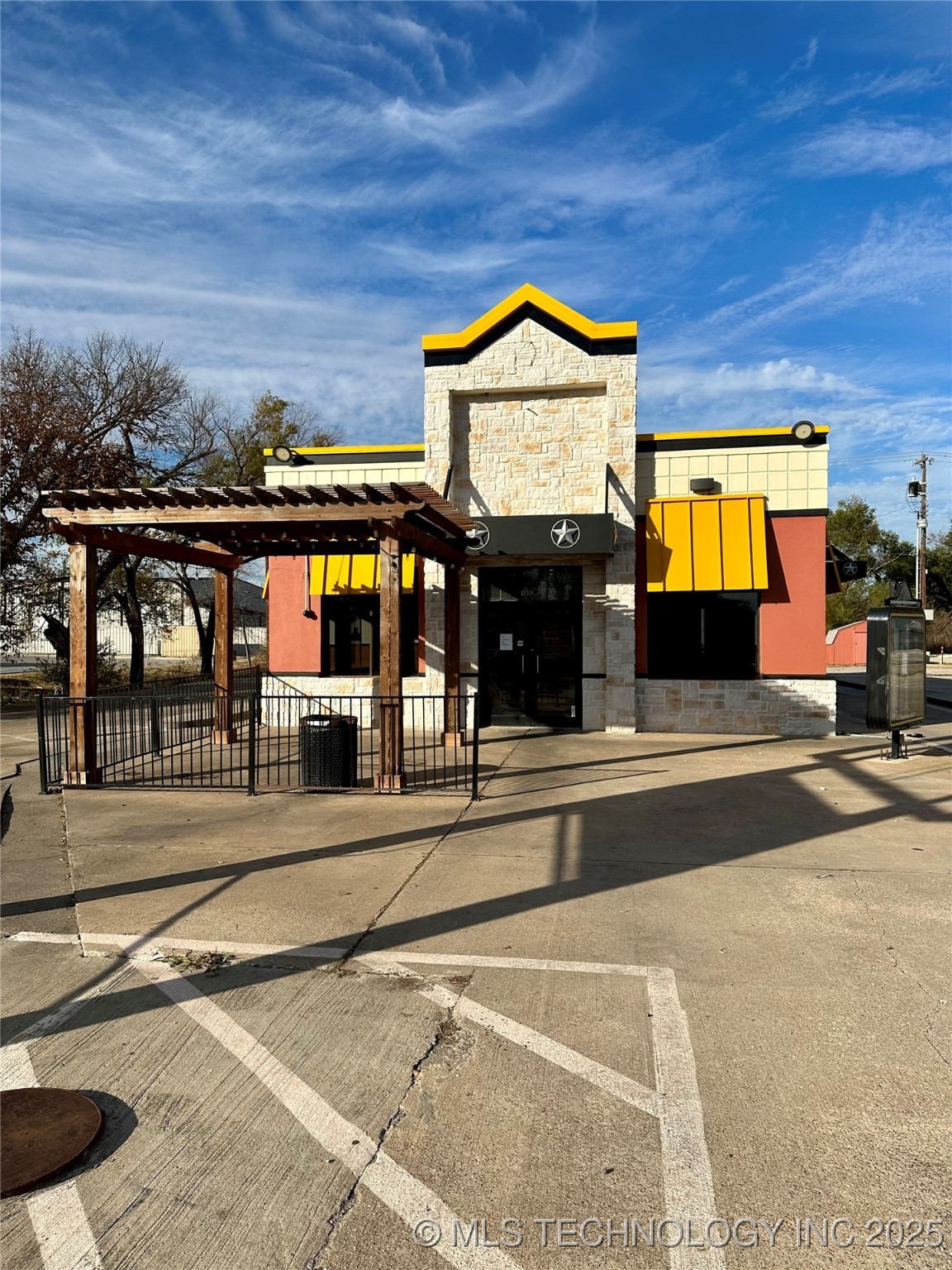 1906 W Broadway Sulphur OK 73086