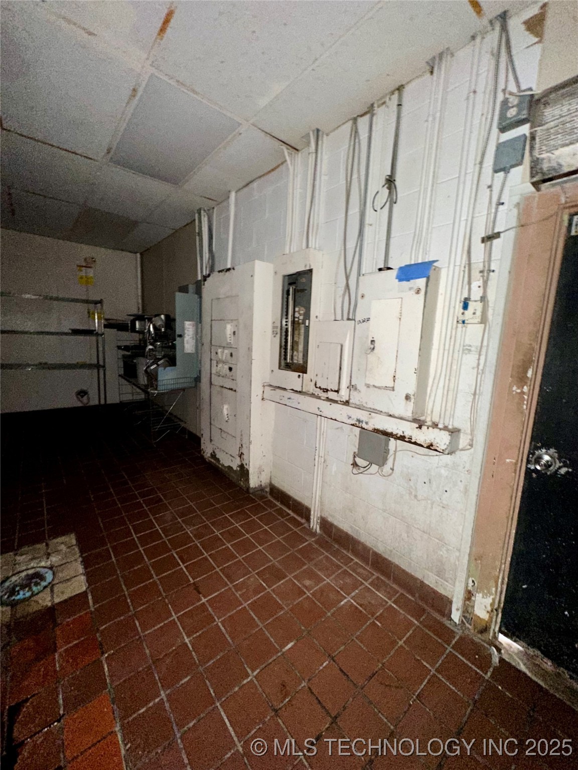1906 W Broadway Sulphur OK 73086