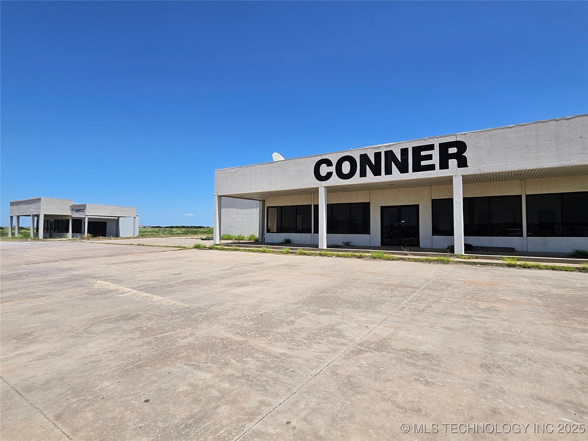 8940 Us Highway 81 Street SW Waurika OK 73573