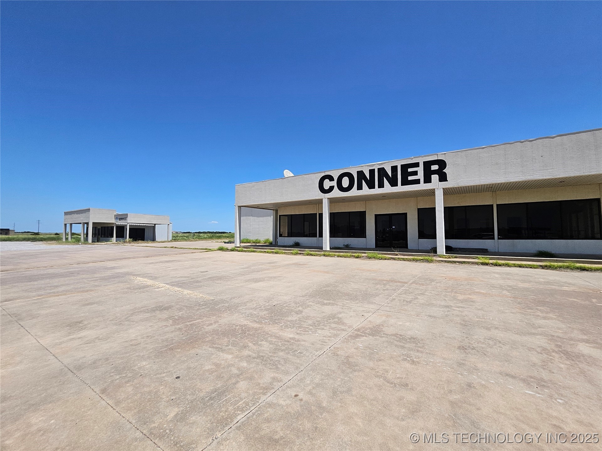 8940 Us Highway 81 Street SW Waurika OK 73573