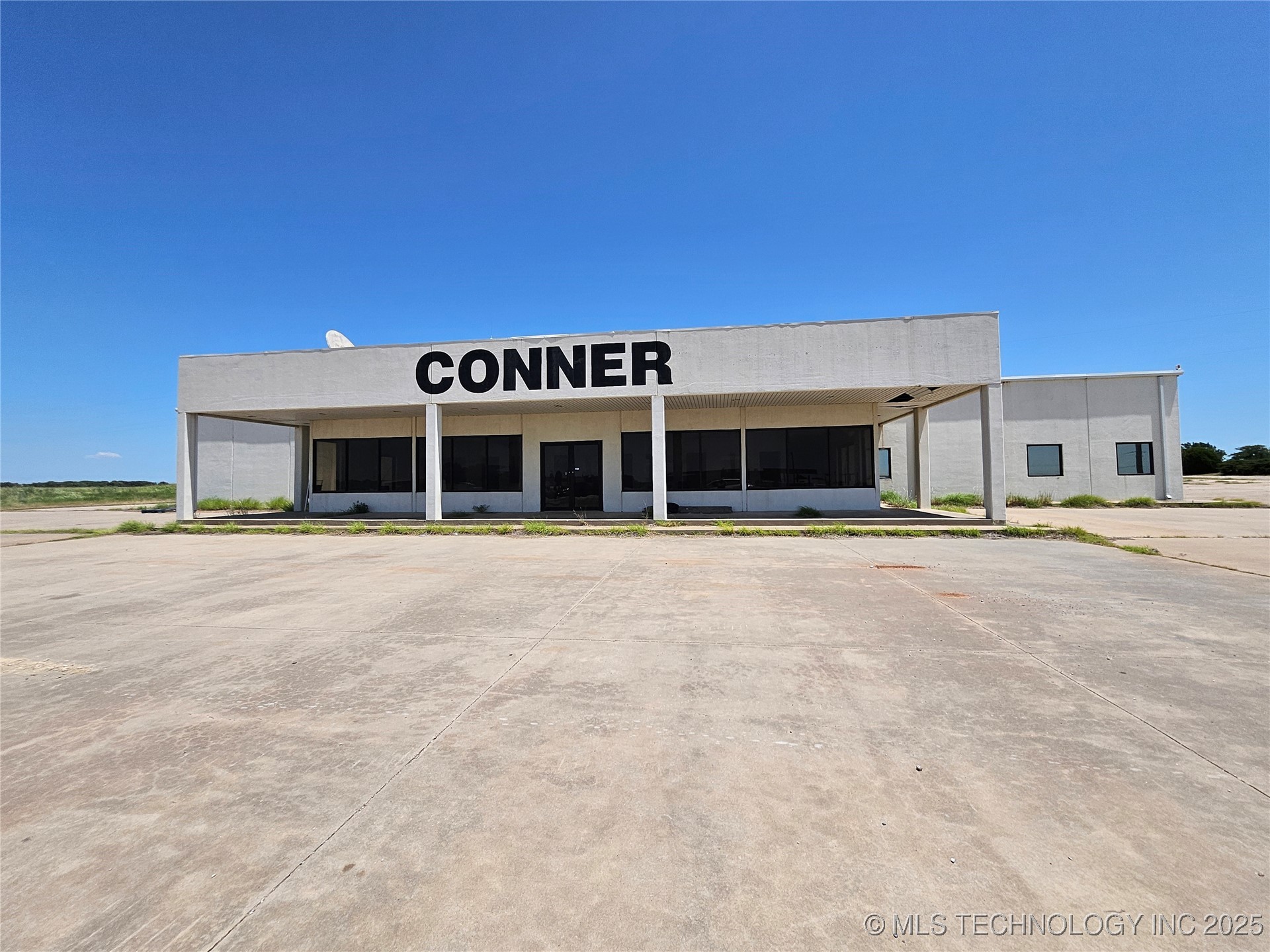 8940 Us Highway 81 Street SW Waurika OK 73573