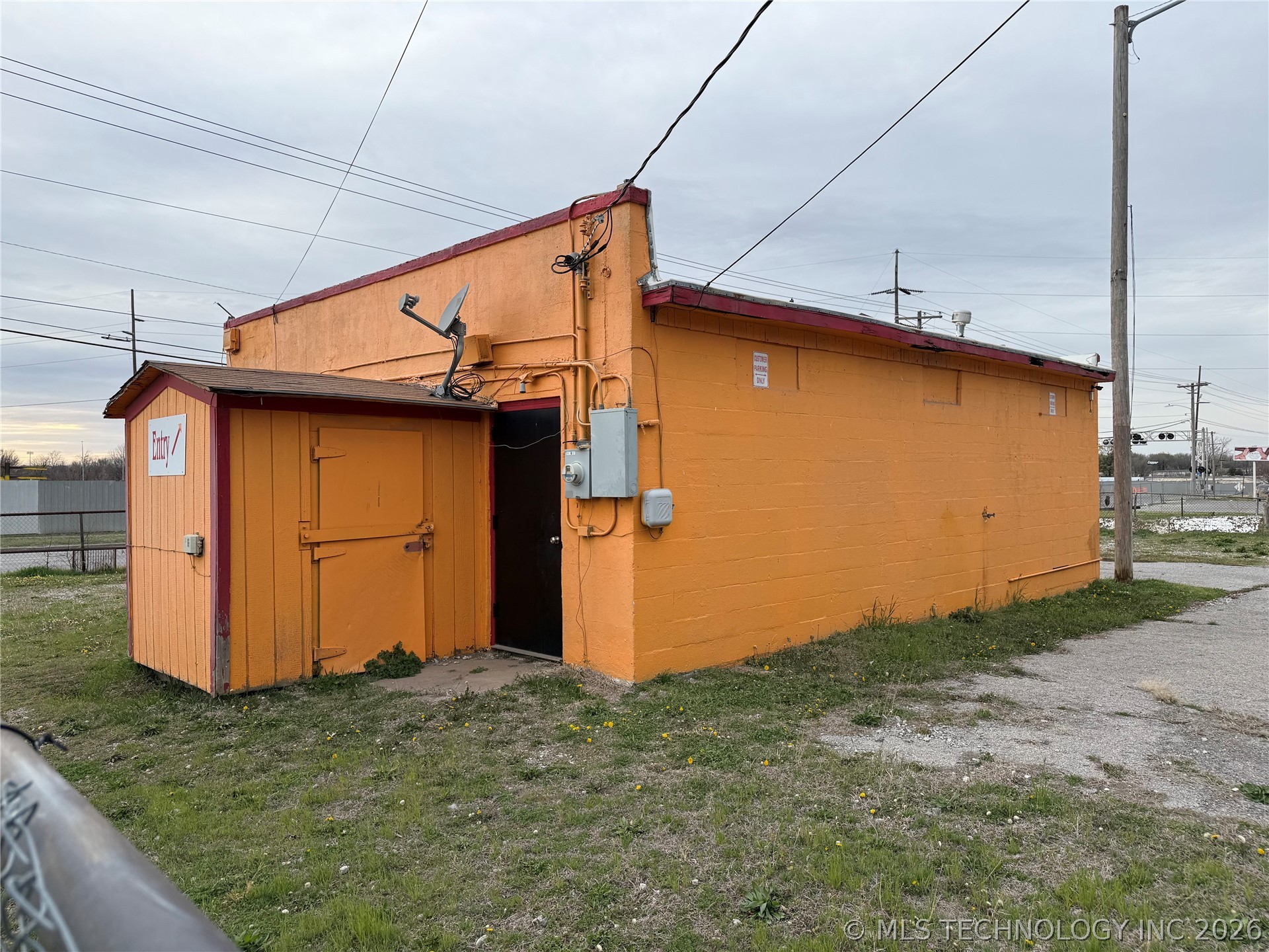 2203 N Lewis Avenue Tulsa OK 74110