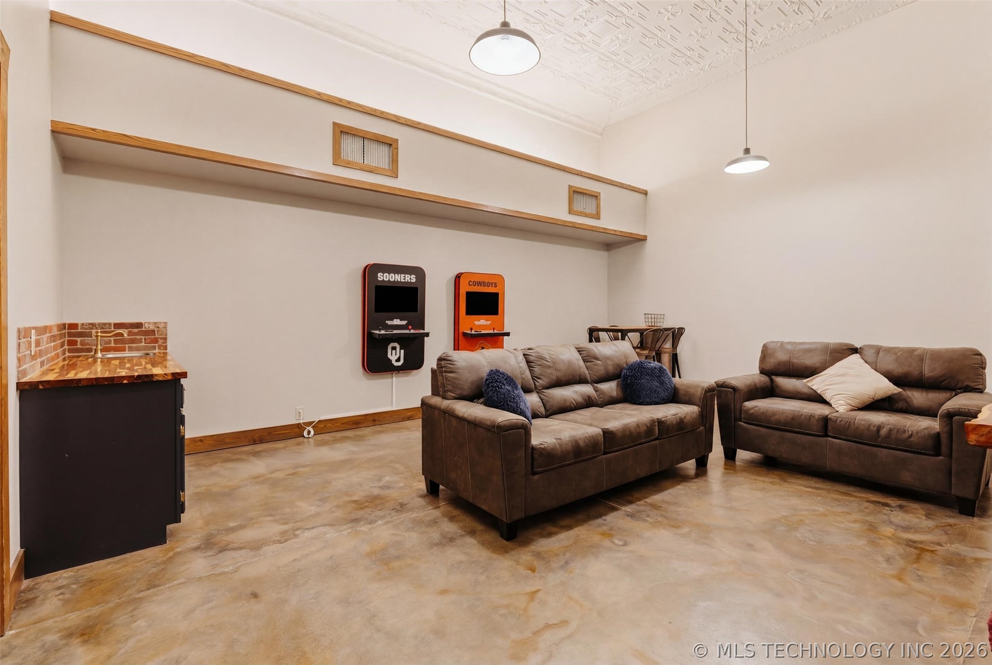 218 W Main Street Stroud OK 74079