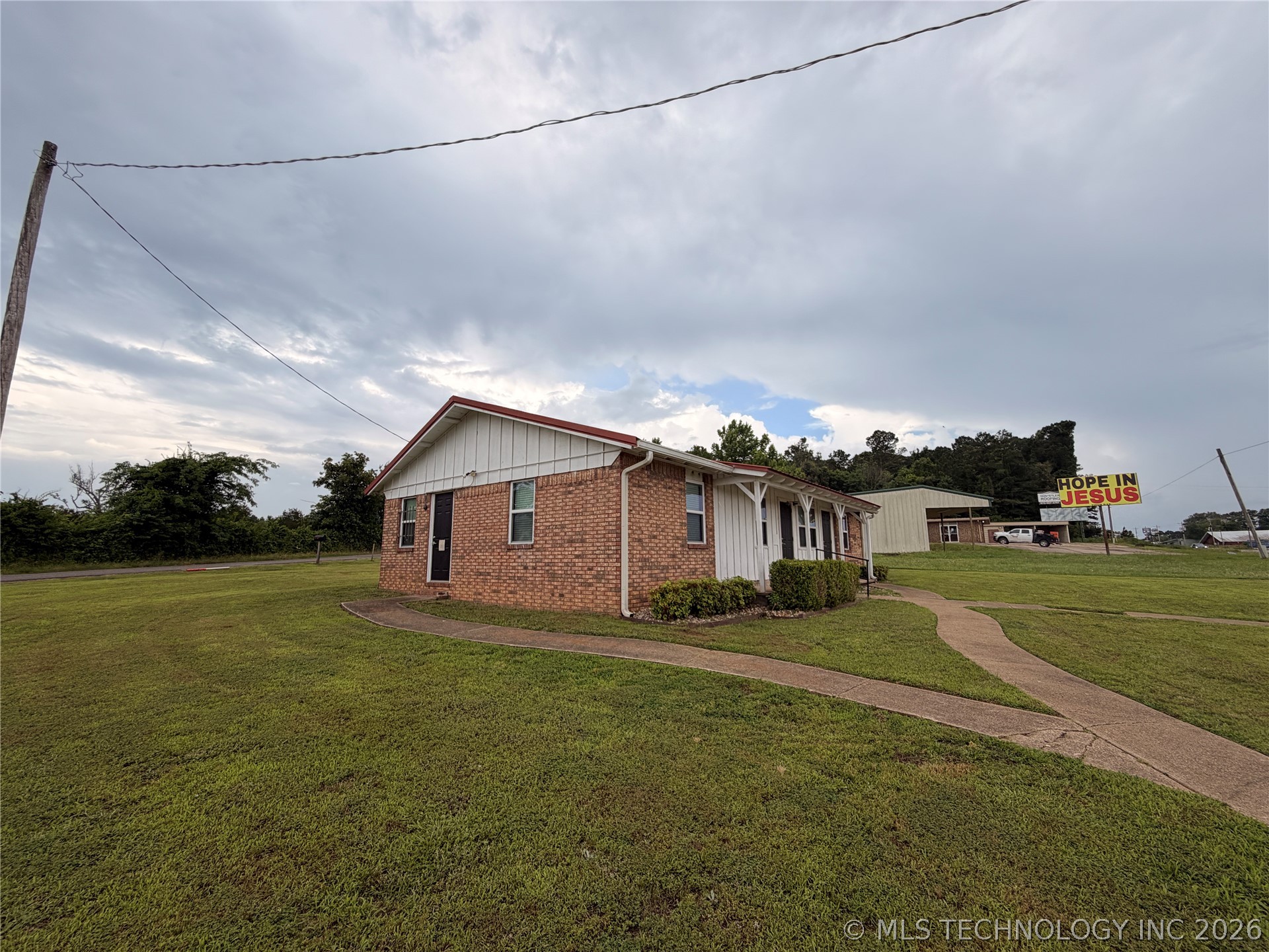902 NE Lincoln Idabel OK 74745