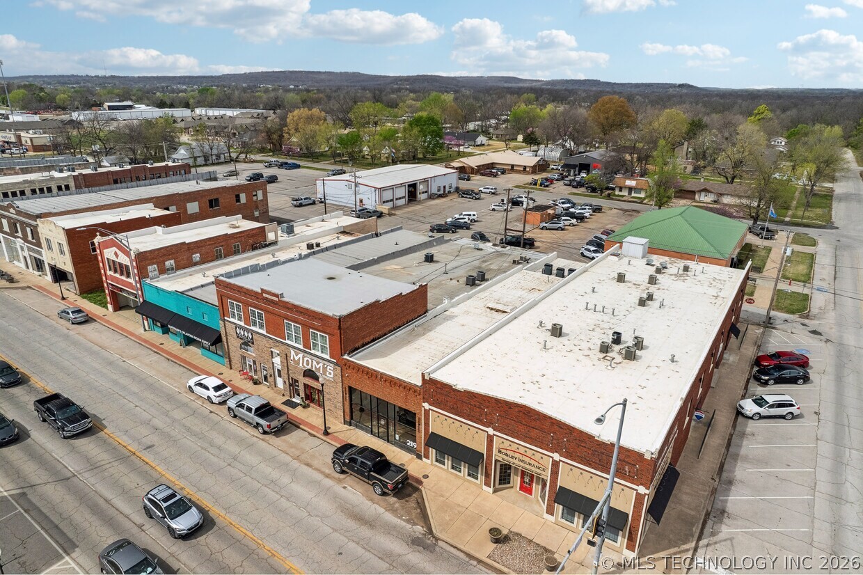 219 E Rogers Boulevard Skiatook OK 74070