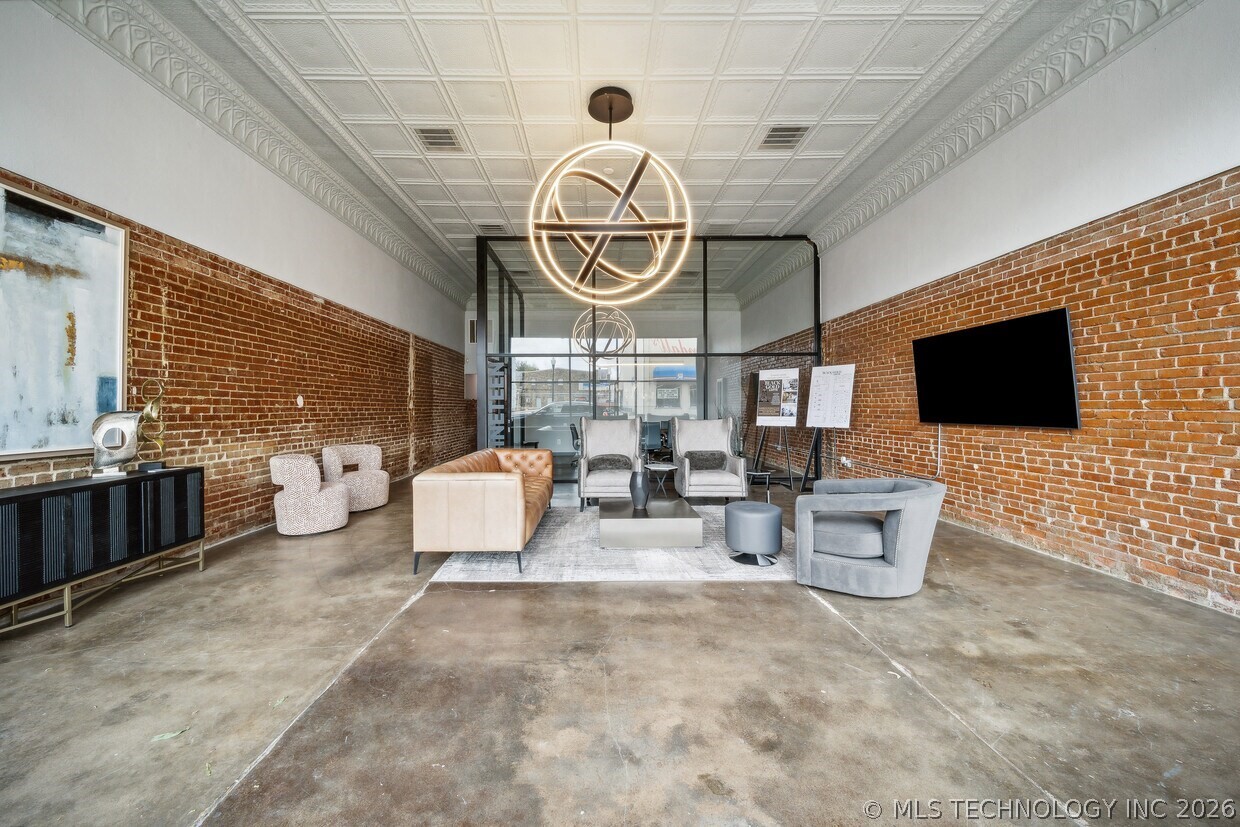 219 E Rogers Boulevard Skiatook OK 74070