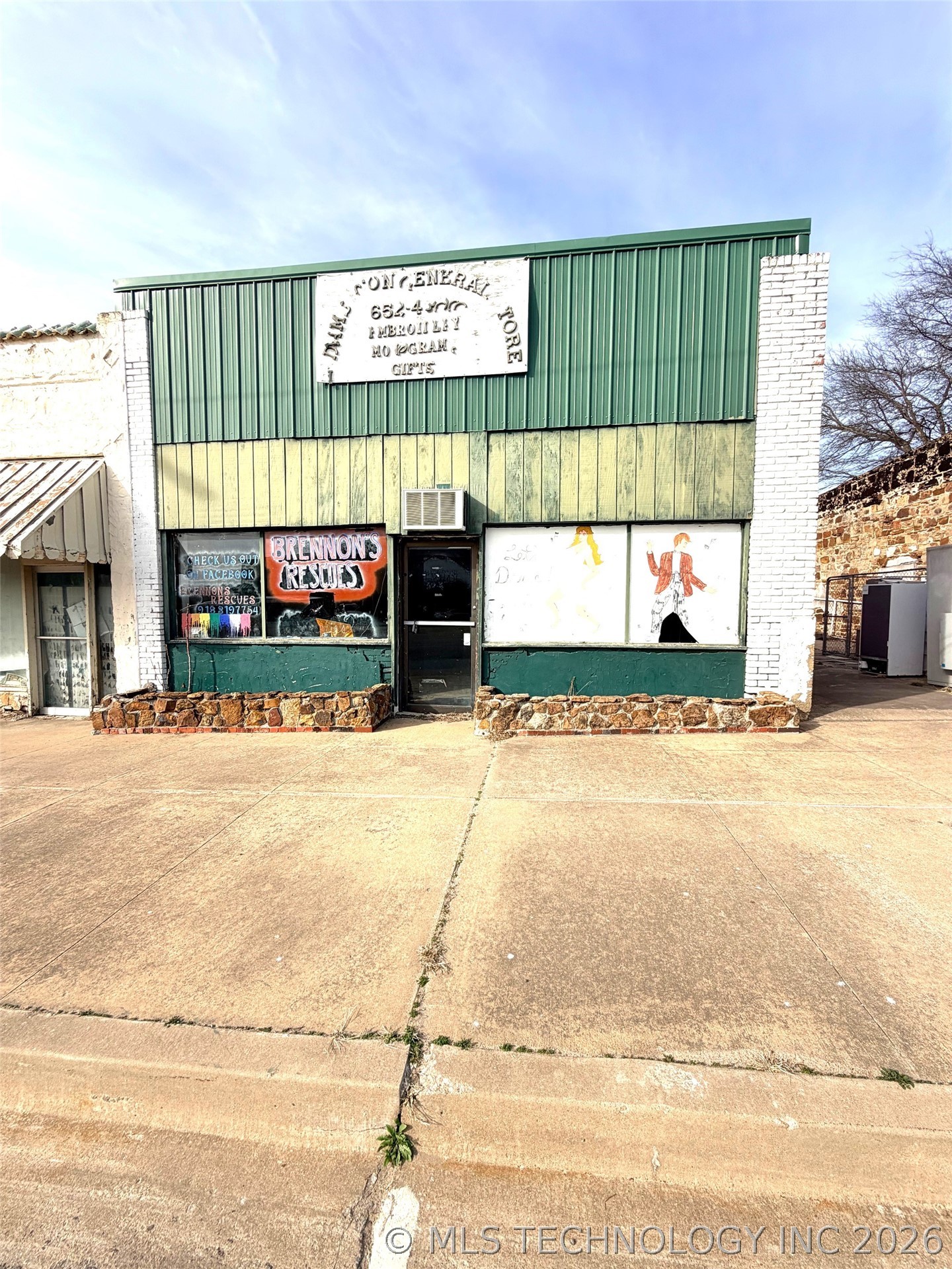 614 W Main Street Henryetta OK 74437