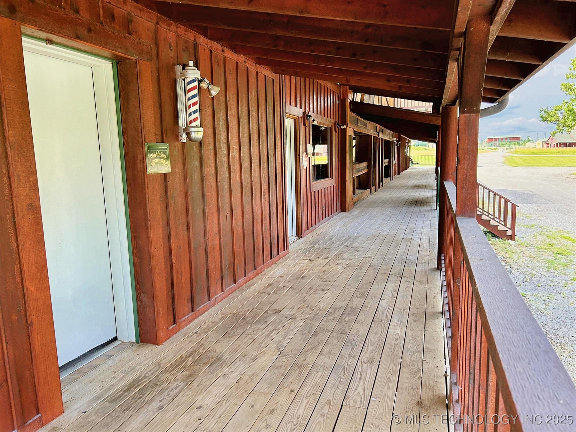 6753 E 620 Road Locust Grove OK 74352