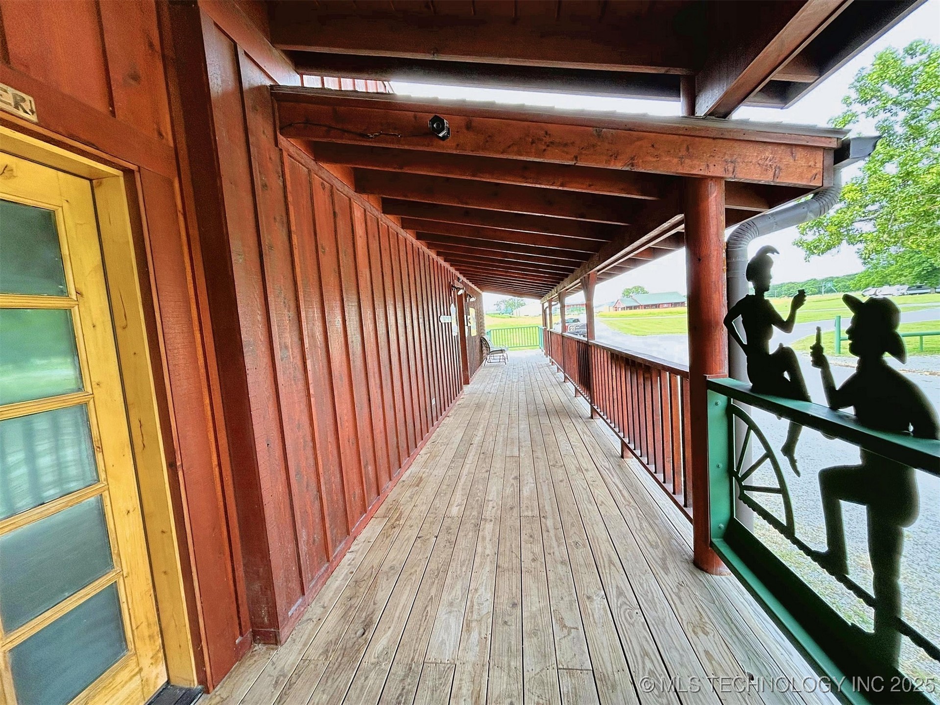 6753 E 620 Road Locust Grove OK 74352