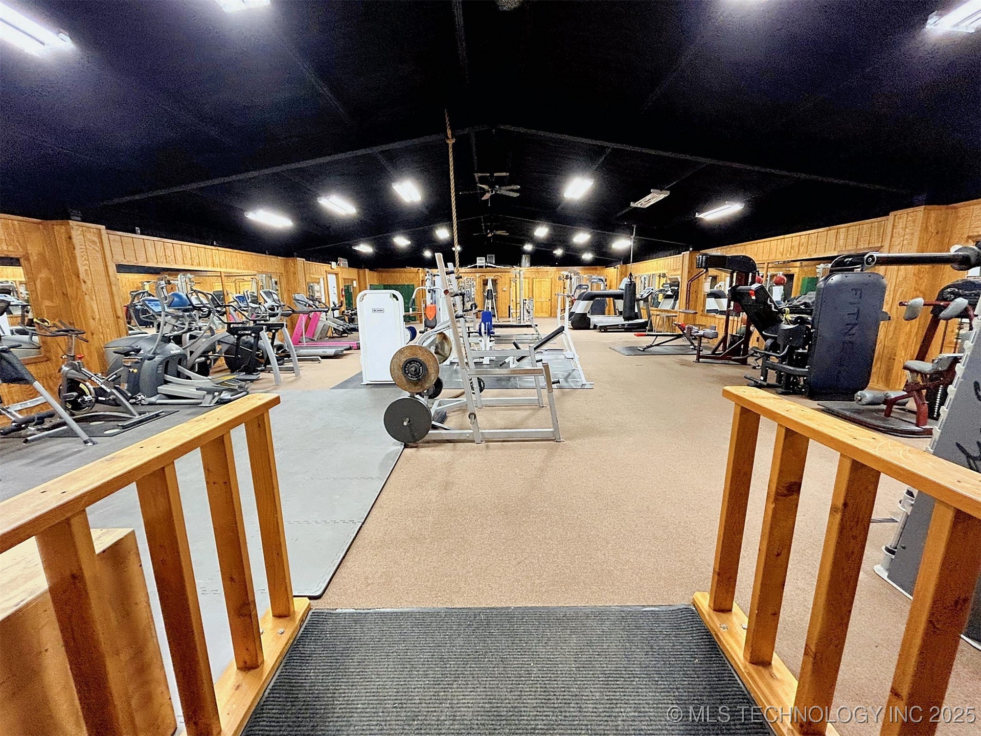6753 E 620 Road Locust Grove OK 74352