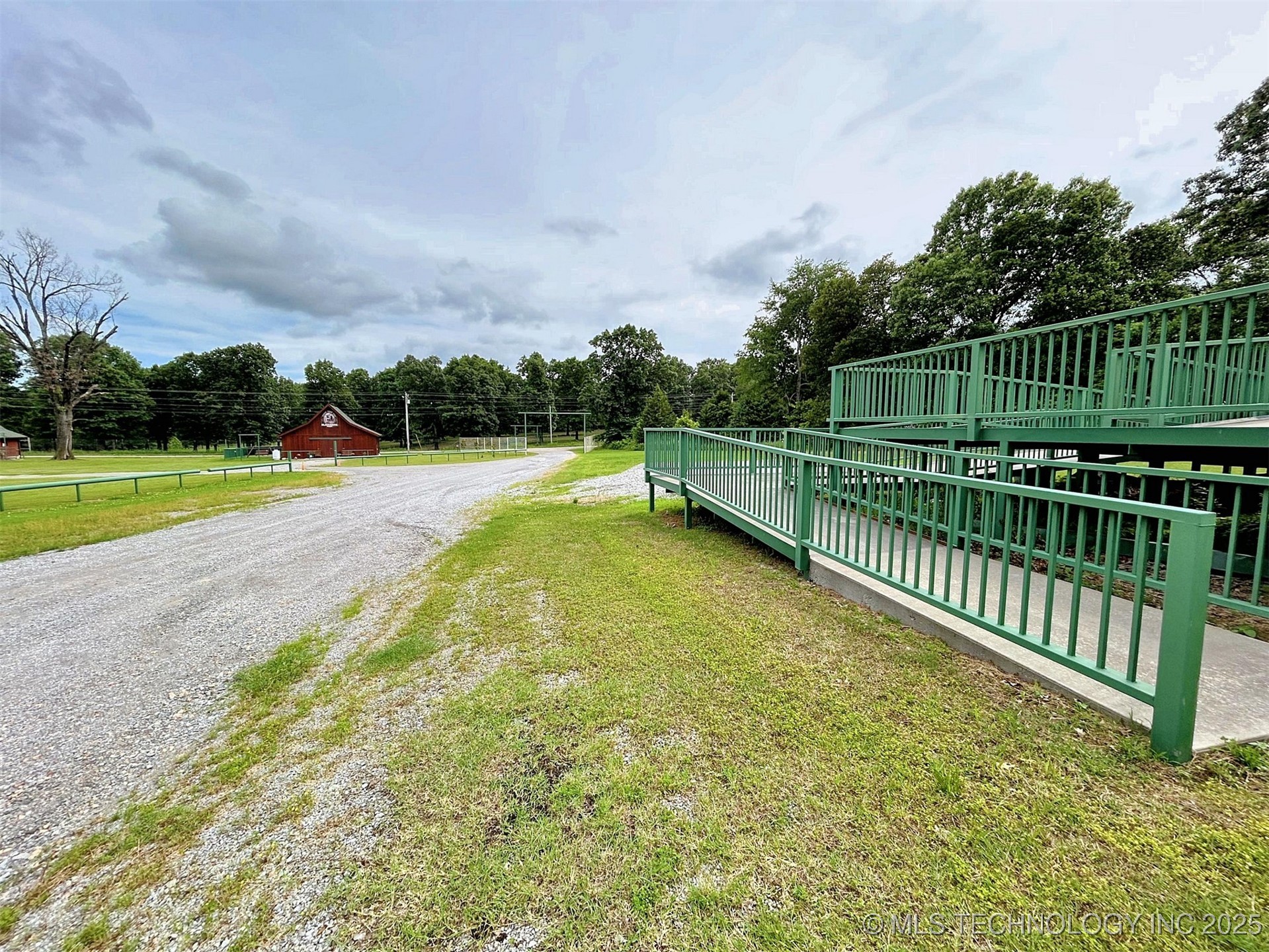 6753 E 620 Road Locust Grove OK 74352