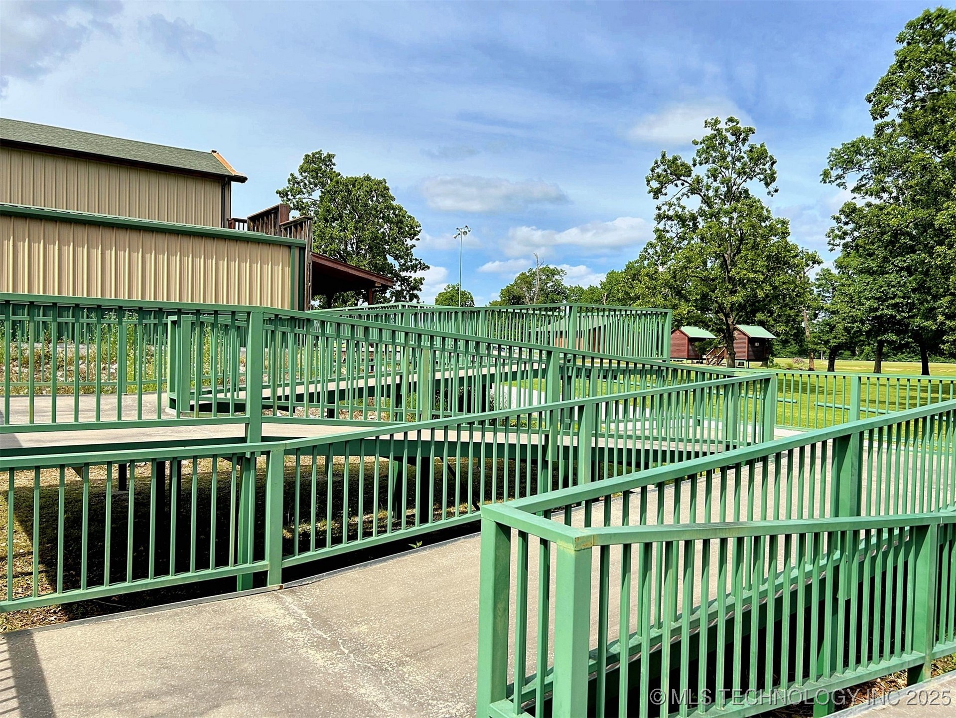 6753 E 620 Road Locust Grove OK 74352