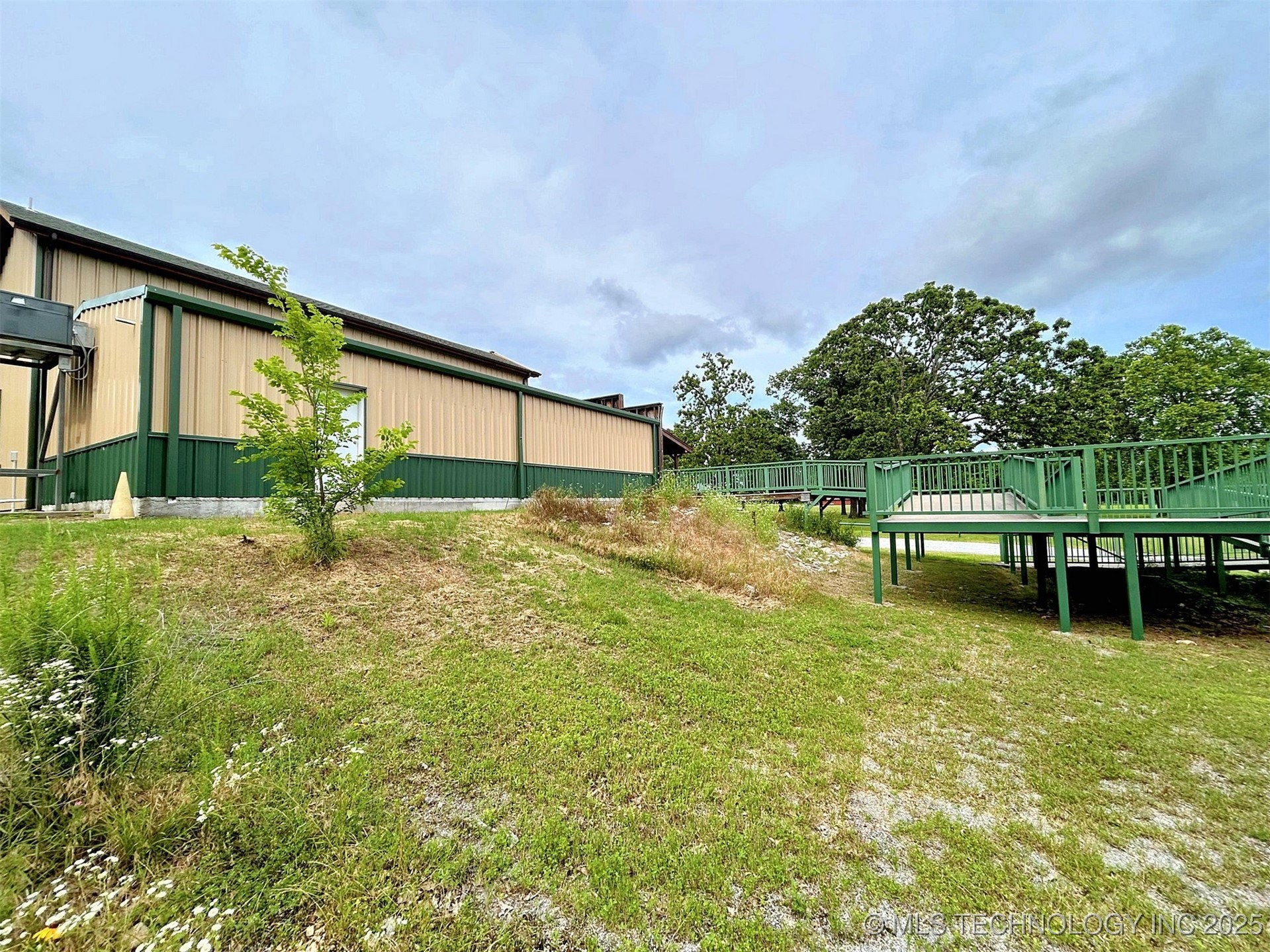 6753 E 620 Road Locust Grove OK 74352
