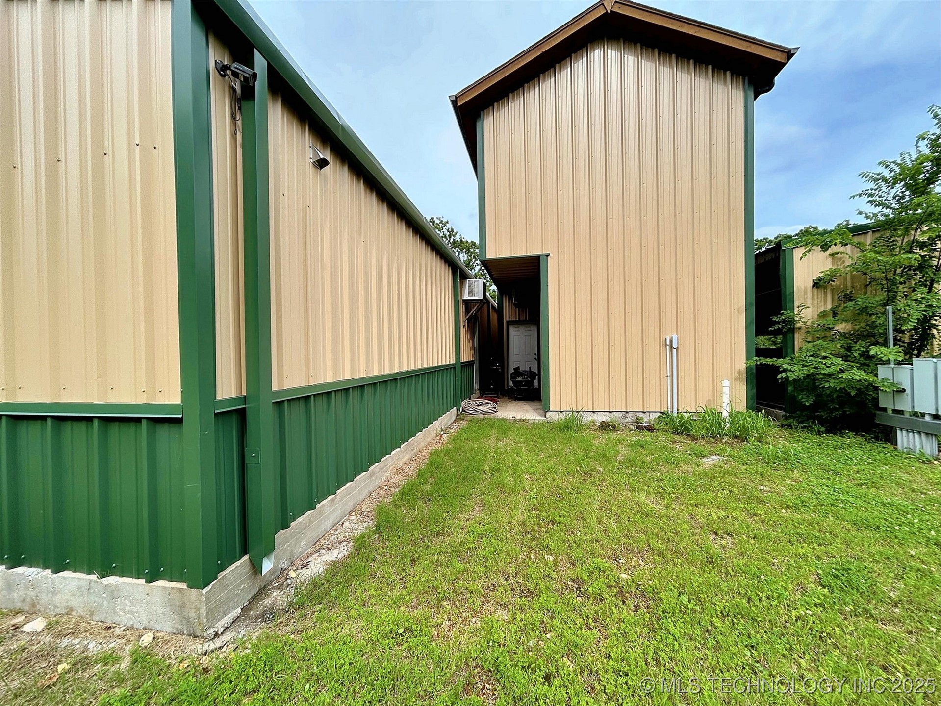 6753 E 620 Road Locust Grove OK 74352