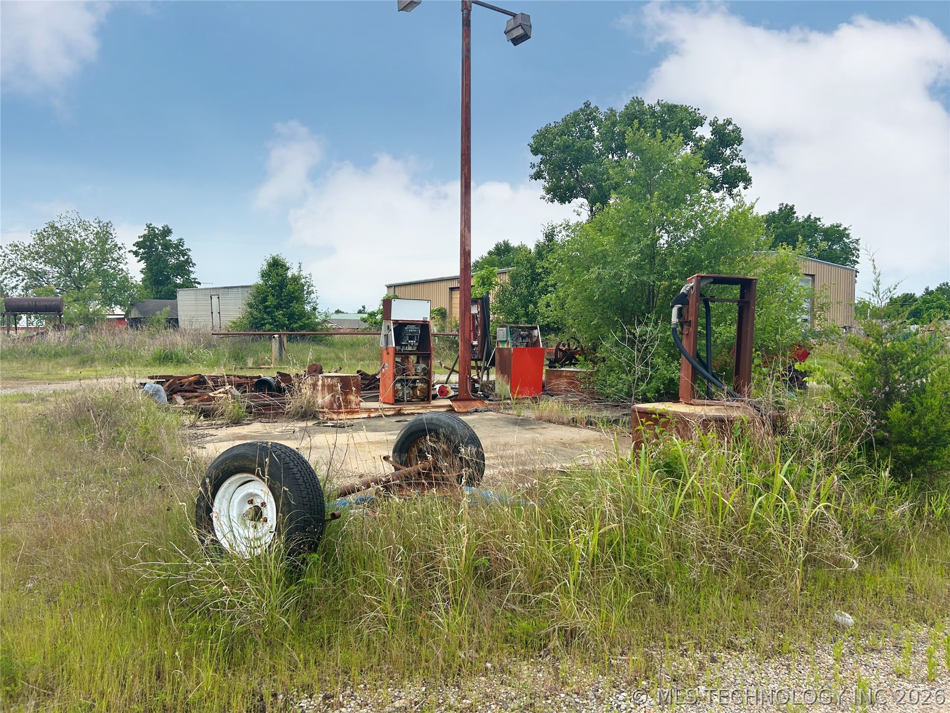 100 E Ozark Street Morris OK 74445