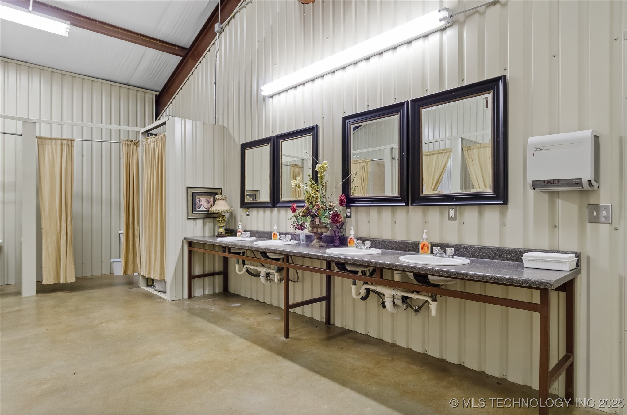 29250 E 1930 Road Ringling OK 73456