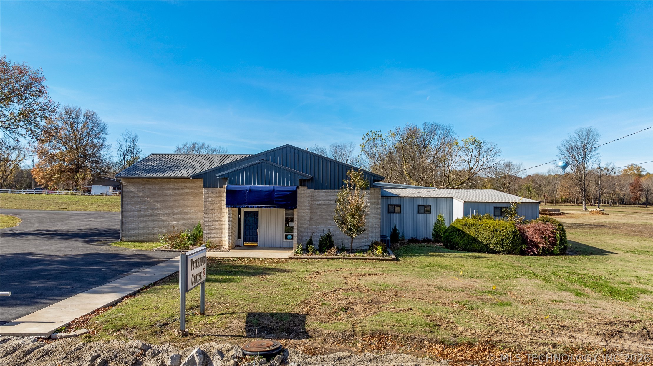 1916 E Southwest Street Miami OK 74354