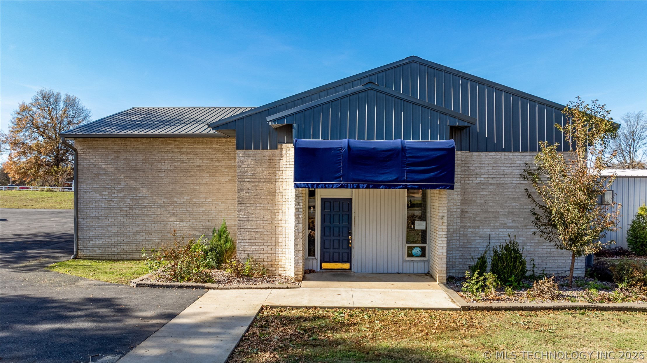1916 E Southwest Street Miami OK 74354