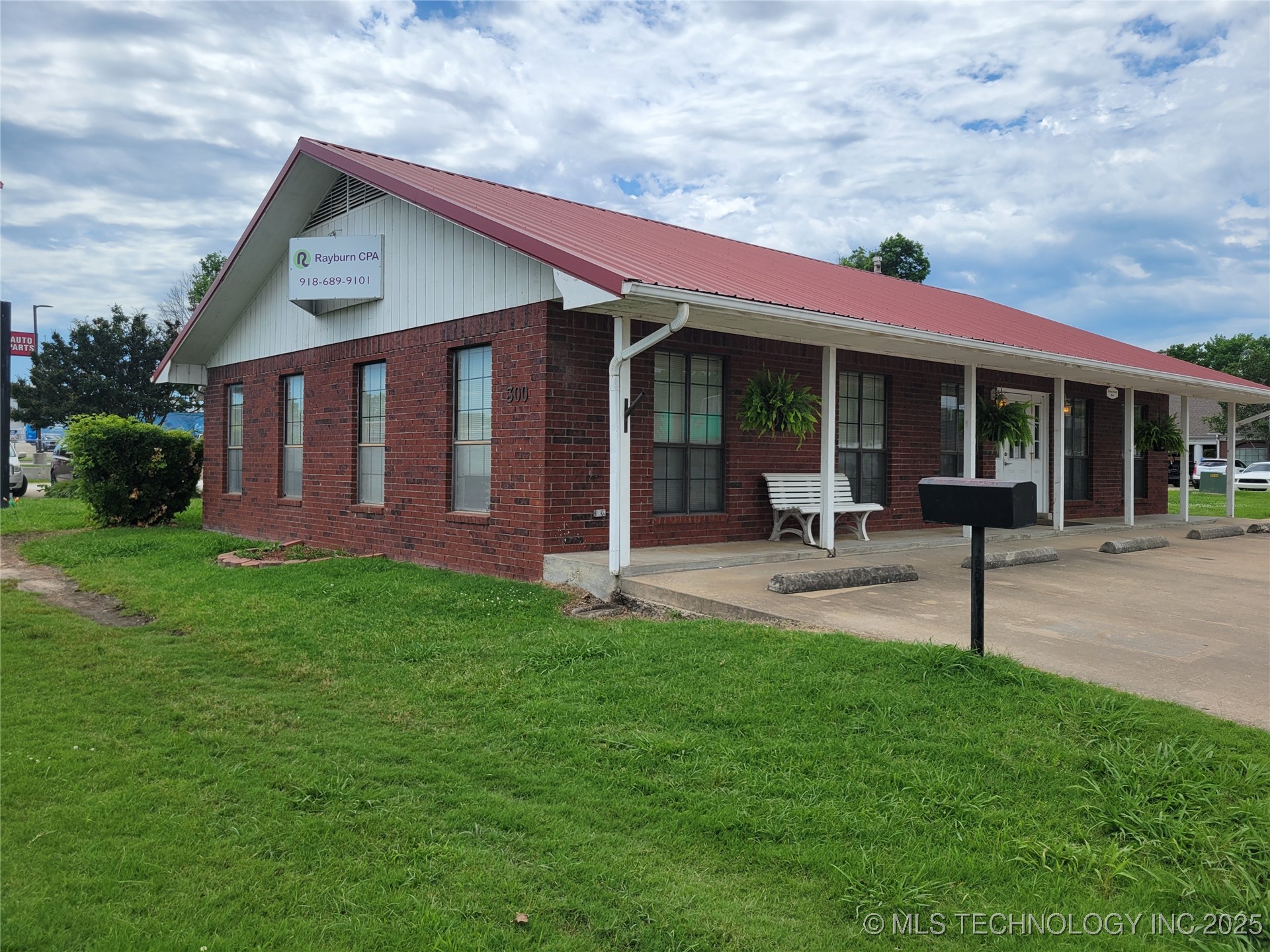 300 S Main Street Eufaula OK 74432