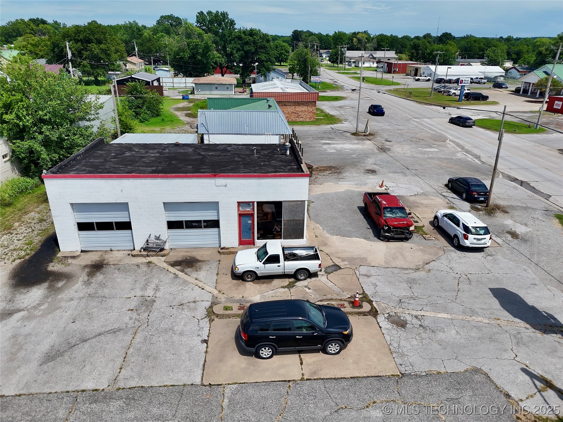 102 N Chouteau Chouteau OK 74337