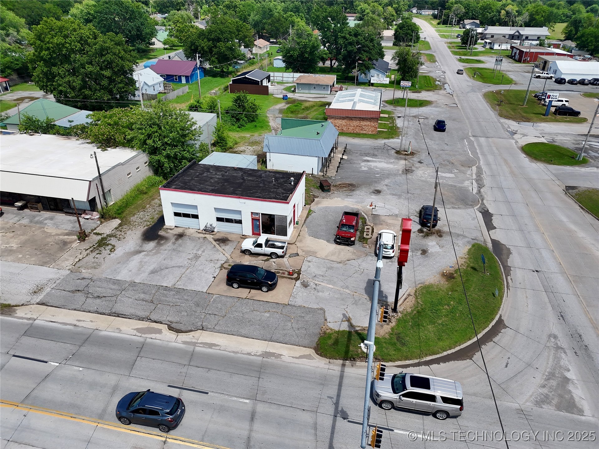 102 N Chouteau Chouteau OK 74337