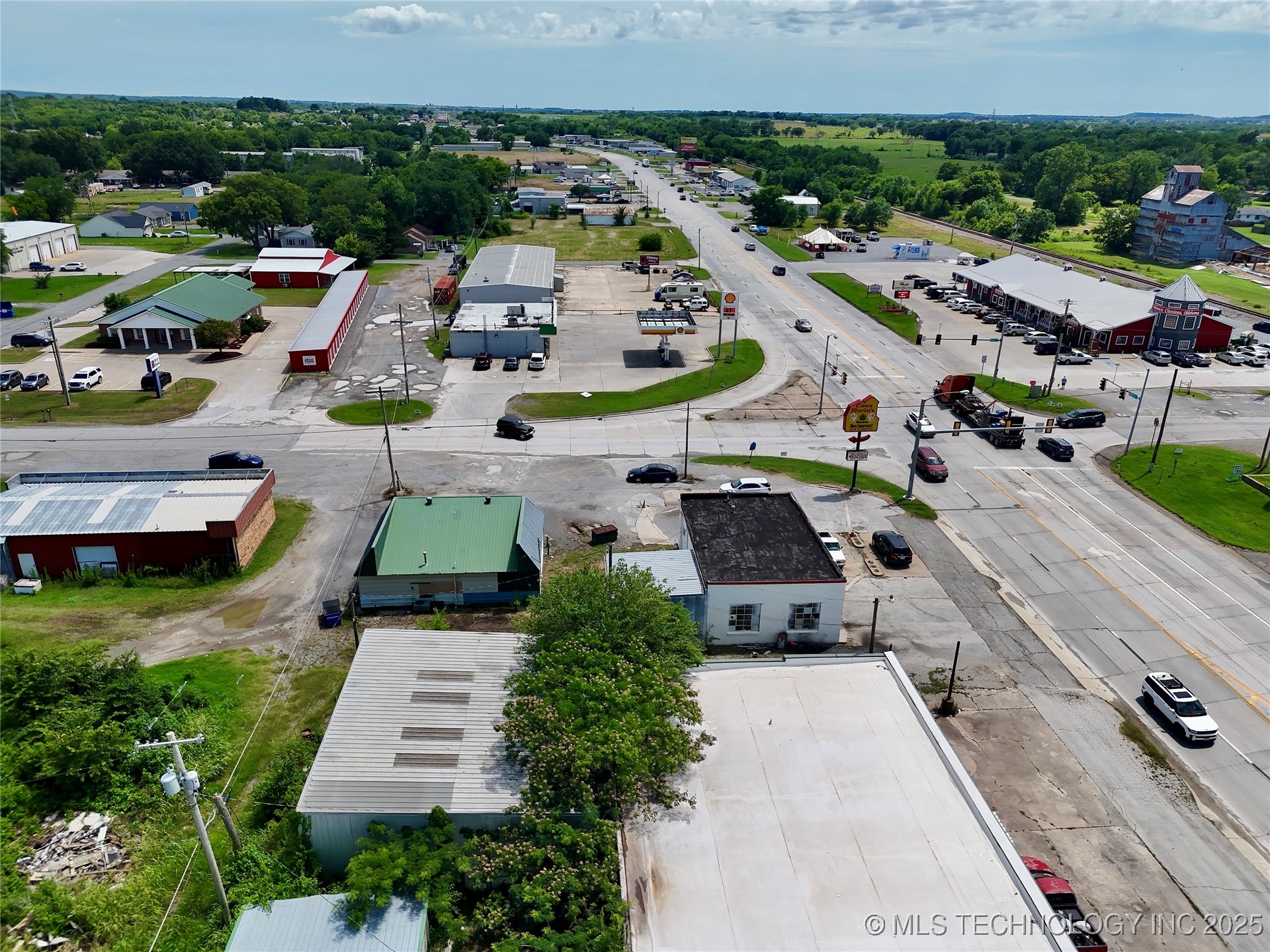 102 N Chouteau Chouteau OK 74337