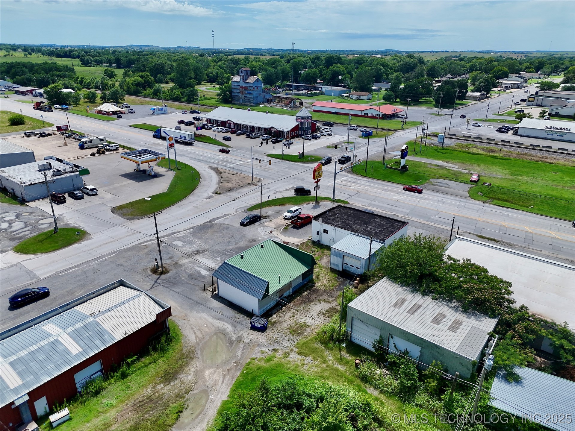 102 N Chouteau Chouteau OK 74337