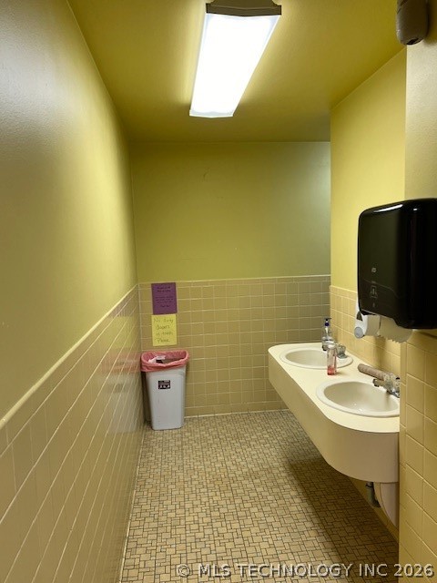 27 W Broadway Ardmore OK 73401