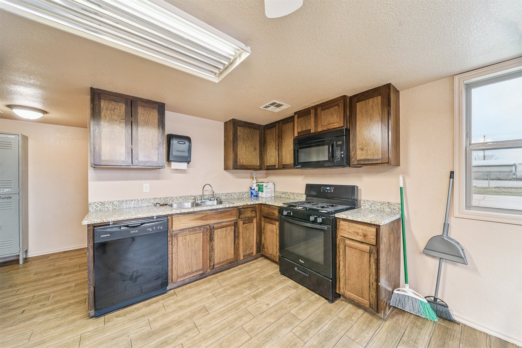 421 W Claremore Street Claremore OK 74017