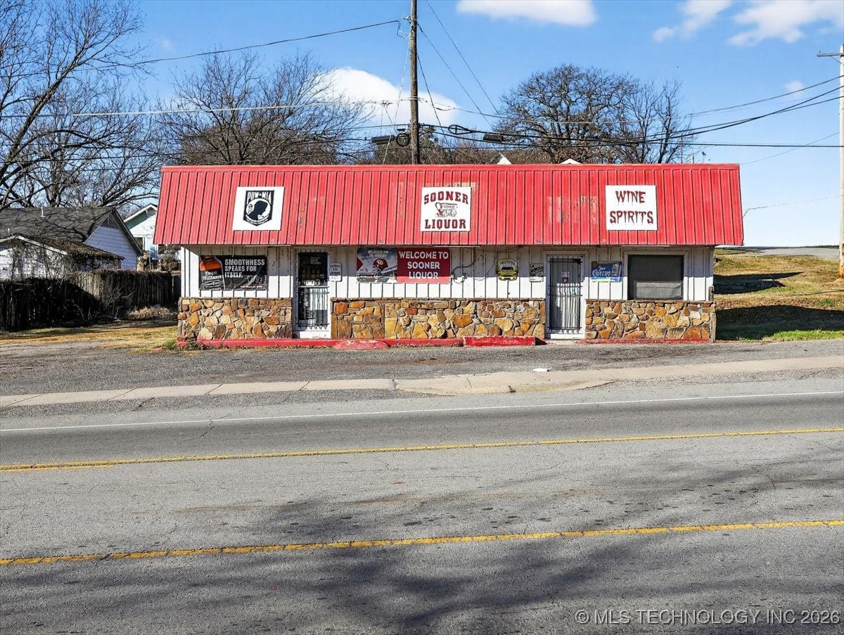 100 W 1st Heavener OK 74937
