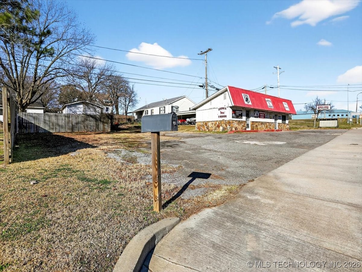 100 W 1st Heavener OK 74937